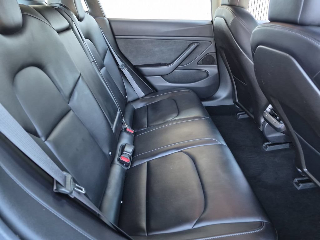 Used 2018 Tesla Model 3 Long Range RWD image 18