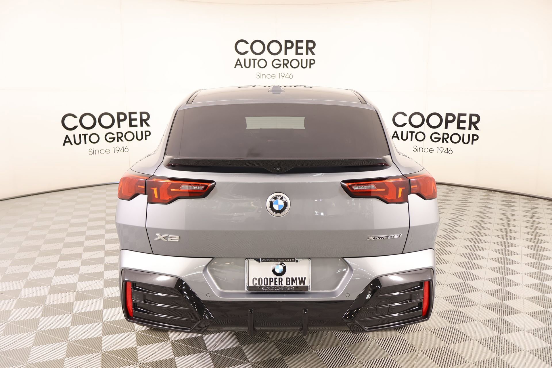 Used 2025 BMW X2 xDrive28i w/ M Sport Package image 23