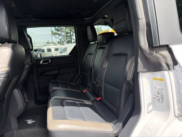 Used 2025 Ford Bronco Outer Banks AWD/4WD image 13
