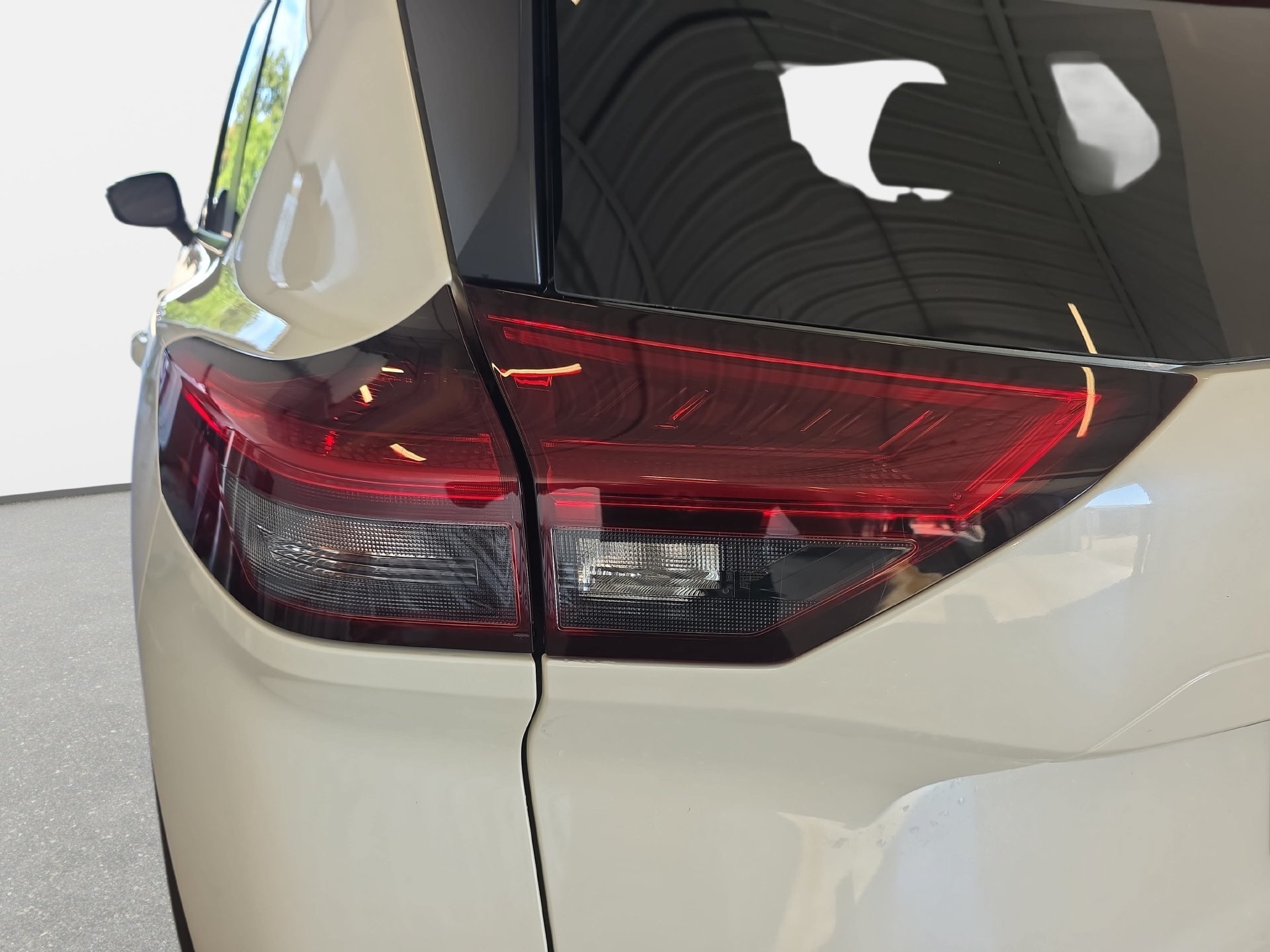 Used 2023 Nissan Rogue SV AWD/4WD image 31