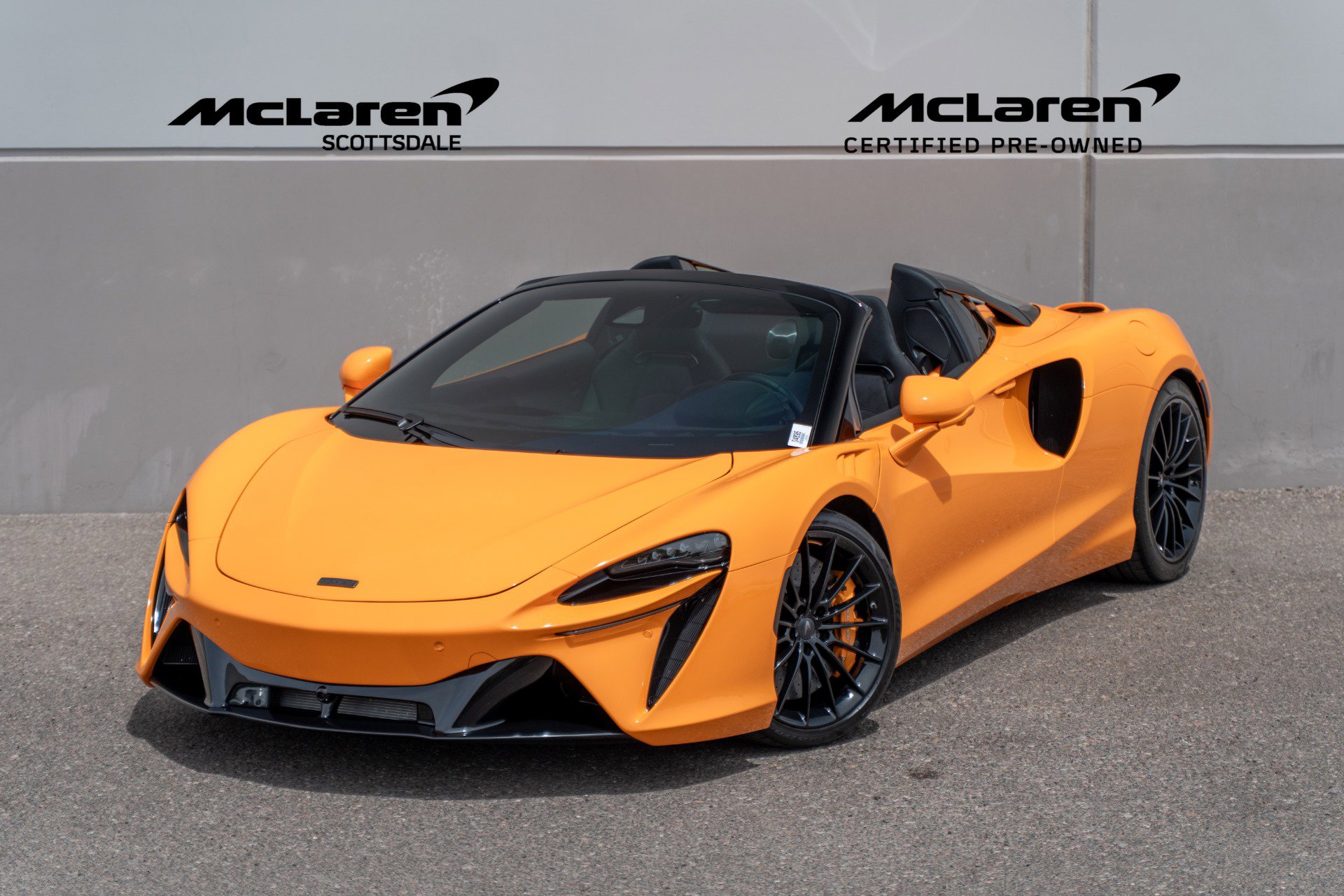 Used 2026 McLaren Artura Spider RWD image 1