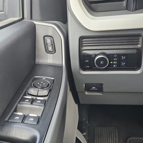 Used 2024 Ford F350 XLT image 23