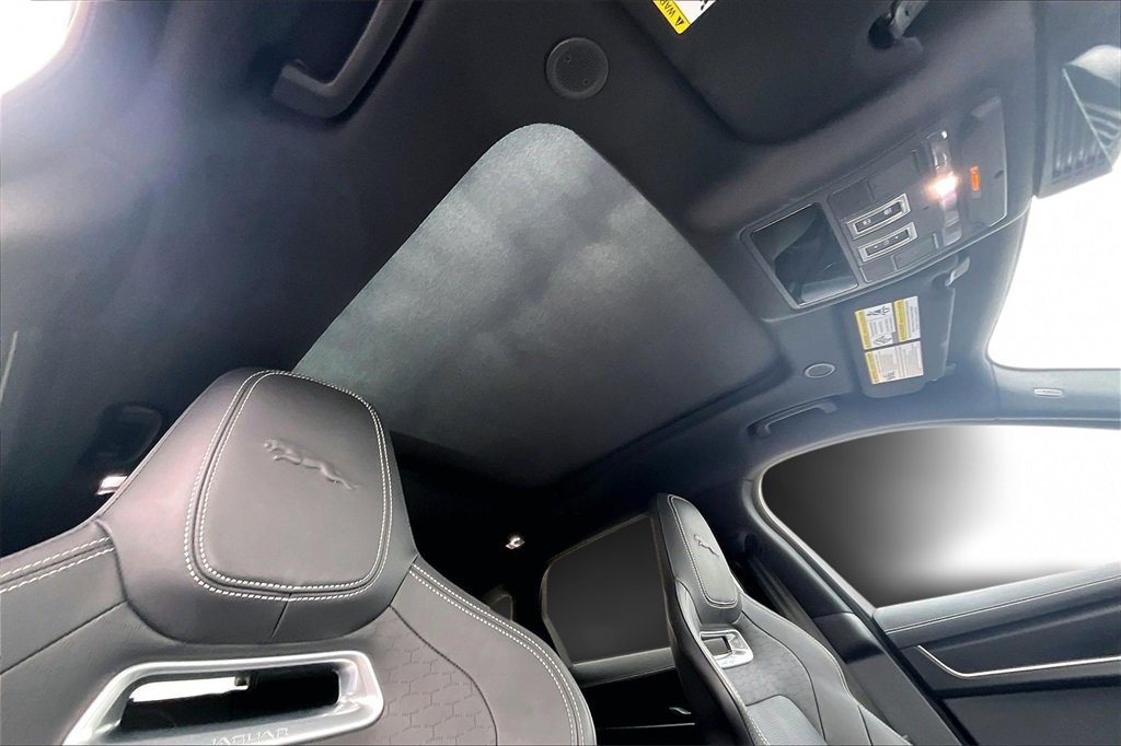 Certified 2025 Jaguar F-PACE R-Dynamic S image 17