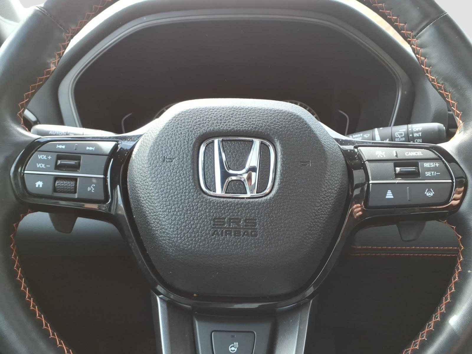 Used 2025 Honda Pilot TrailSport image 25