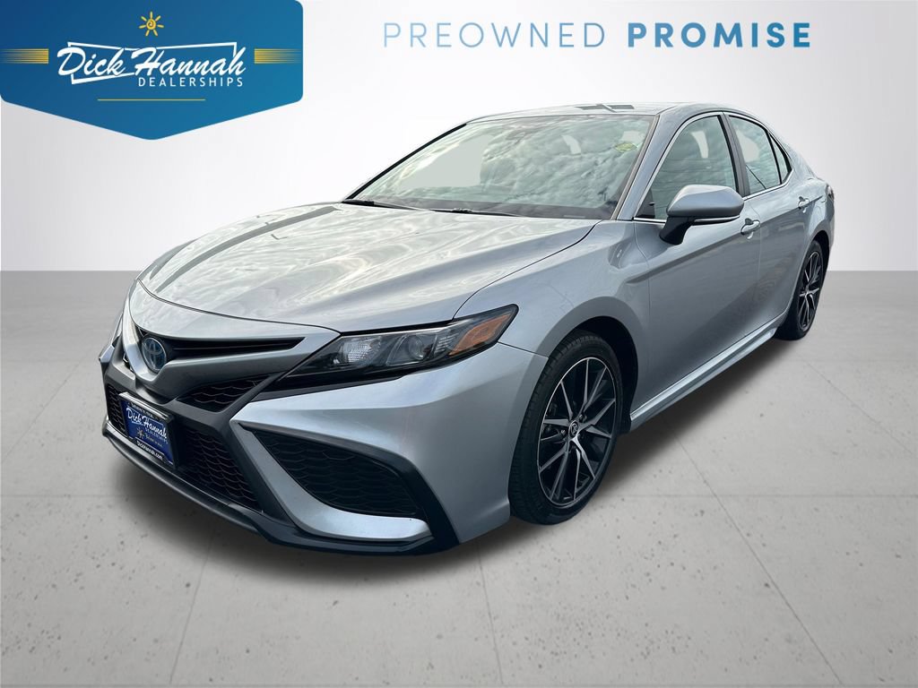 Used 2023 Toyota Camry SE FWD image 1