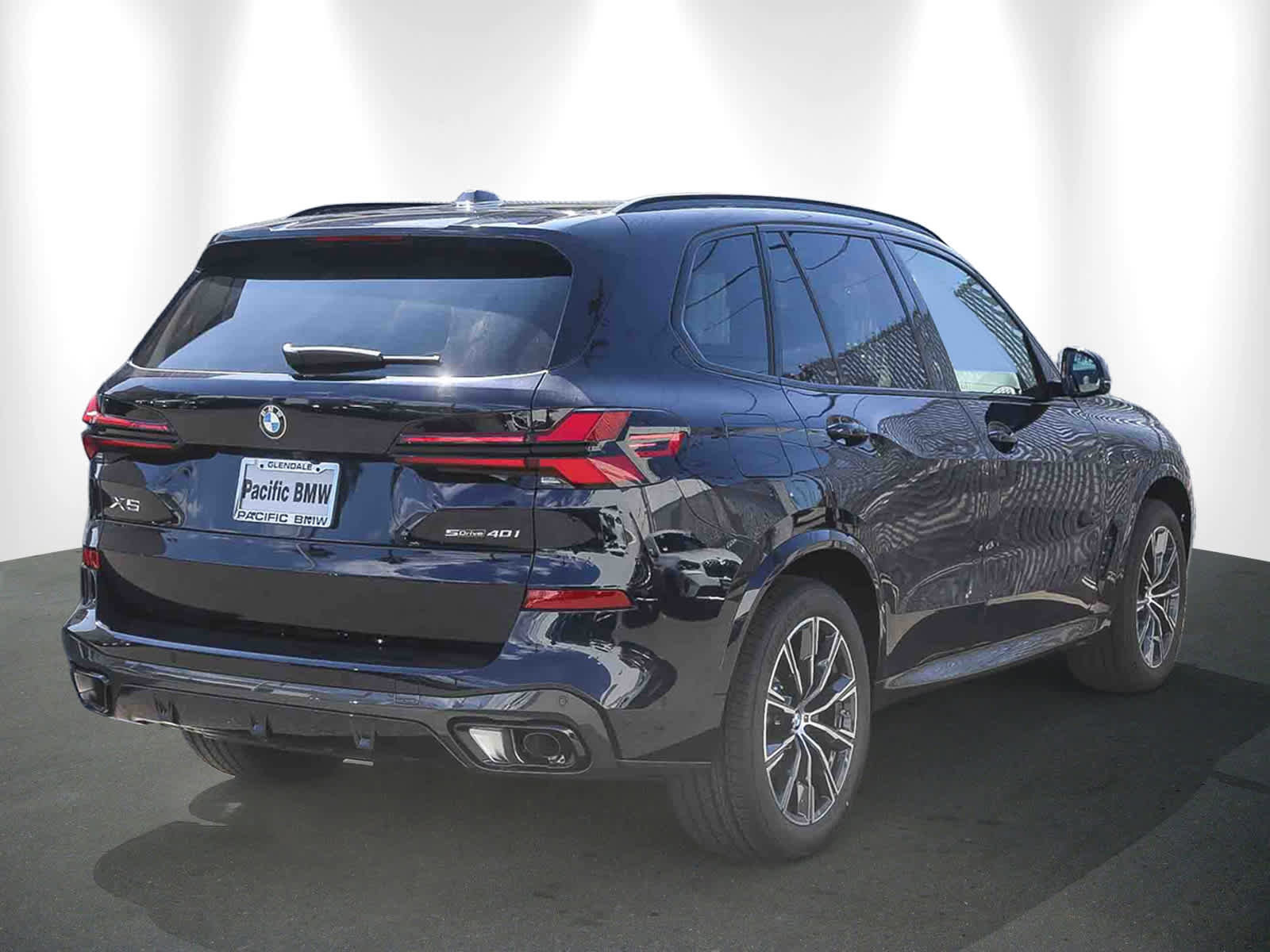 Used 2026 BMW X5 sDrive40i w/ M Sport Package image 6