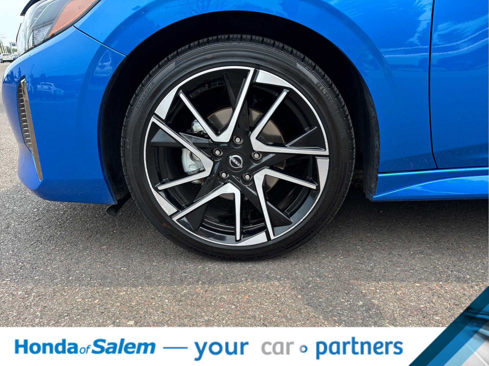 Used 2025 Nissan Sentra SR FWD image 8
