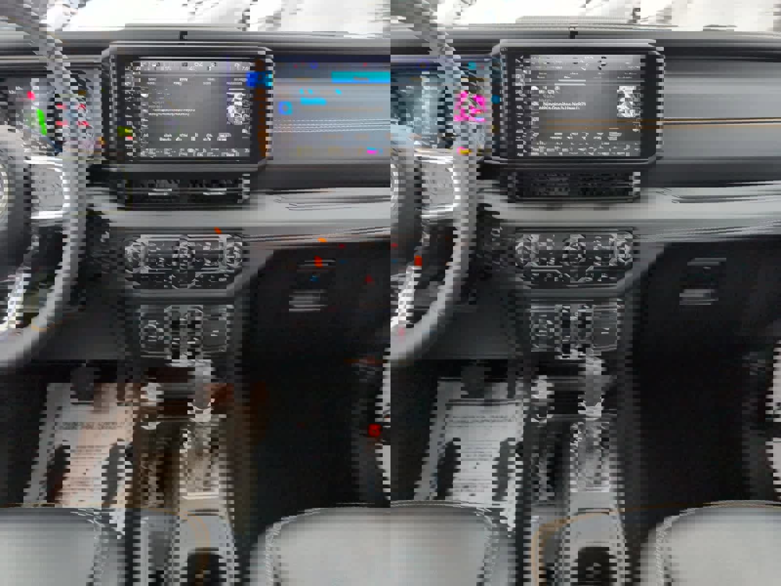 Used 2024 Jeep Wrangler Sahara w/ Technology Group image 18