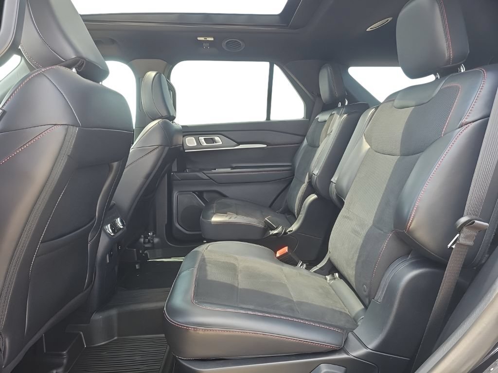 Used 2026 Ford Explorer ST AWD/4WD image 18