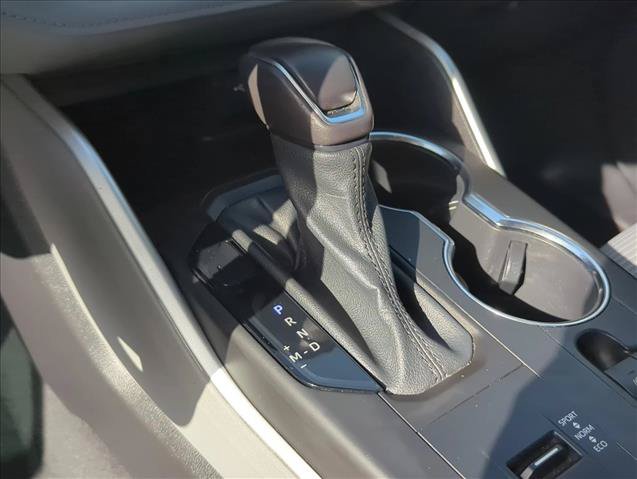 Used 2020 Toyota Highlander LE FWD image 25