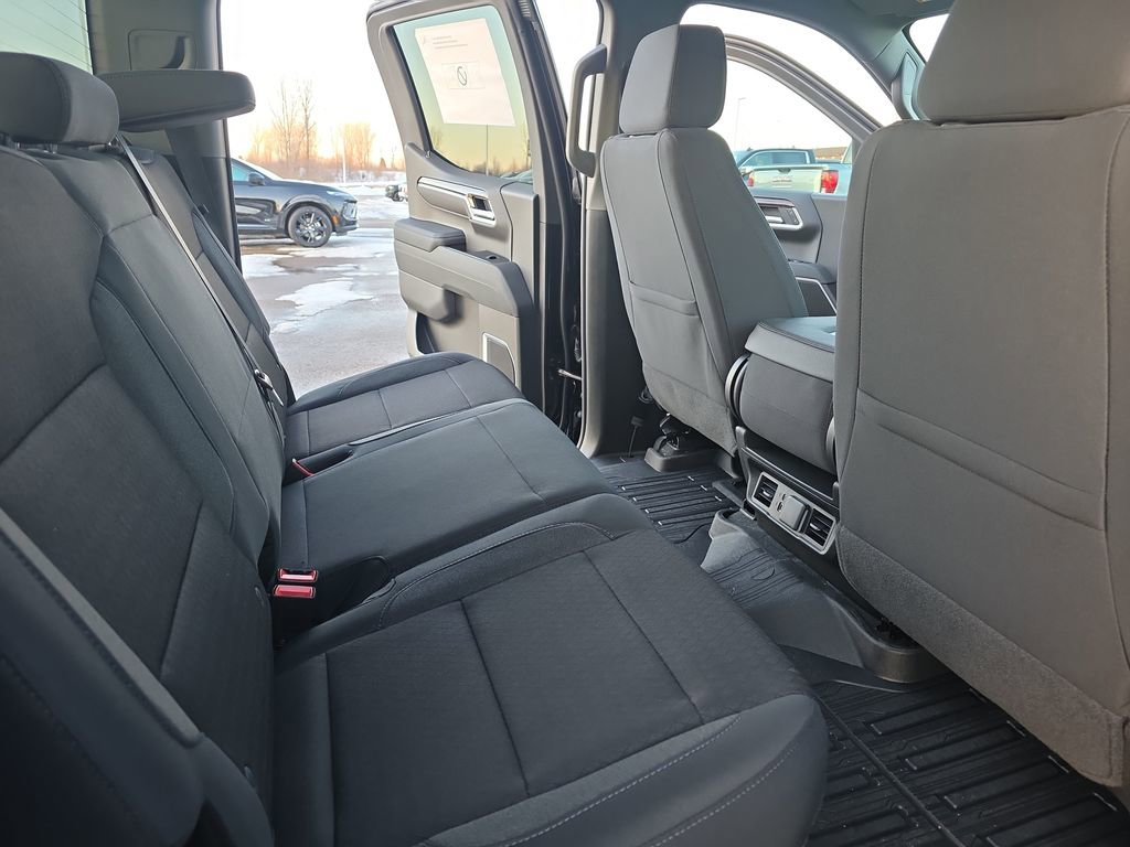 New 2026 GMC Sierra 1500 SLE image 11