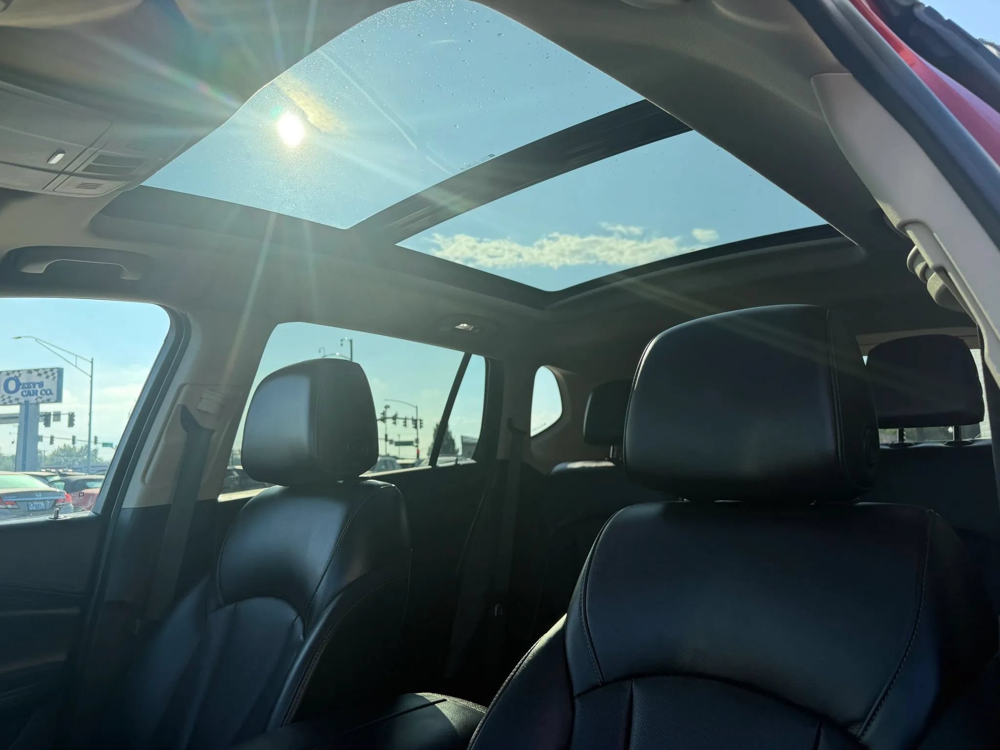 Used 2018 Buick Envision Essence AWD/4WD image 30