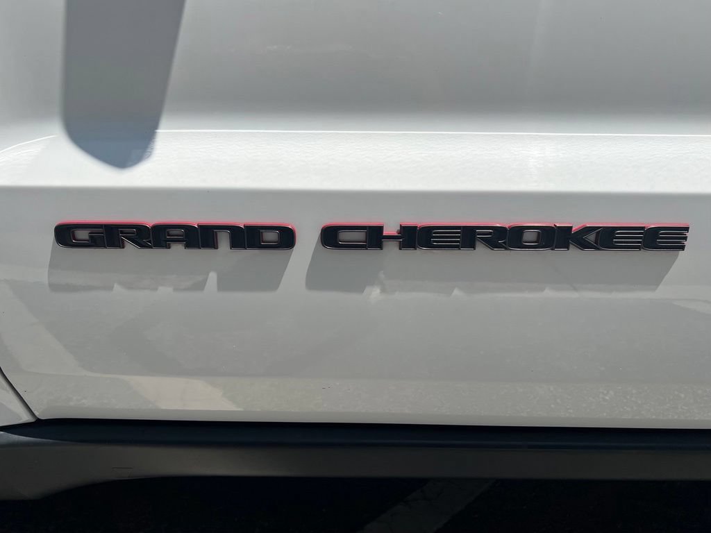 Used 2018 Jeep Grand Cherokee Trailhawk AWD/4WD image 10