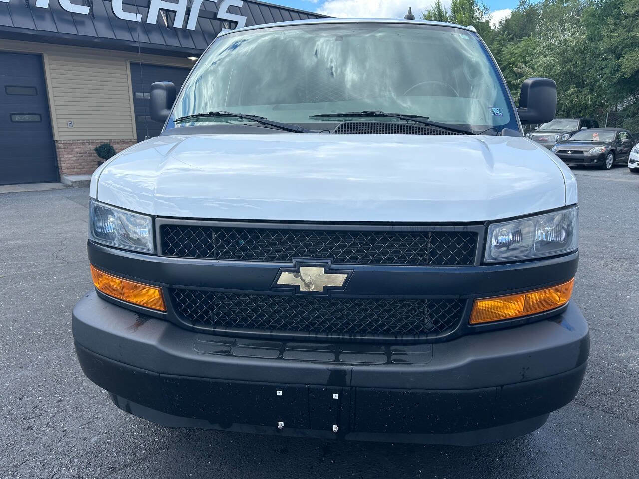 Used 2021 Chevrolet Express 3500 LS image 2