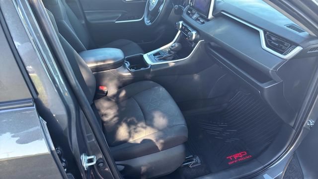 Used 2024 Toyota RAV4 XLE AWD/4WD image 29