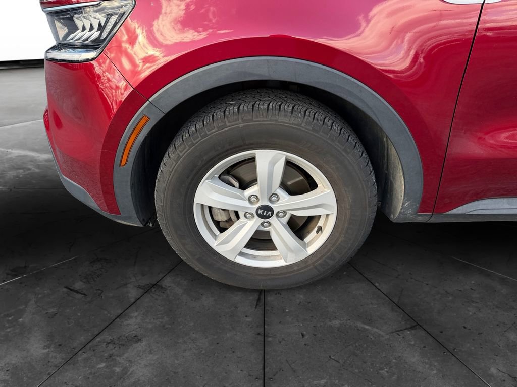 Used 2021 Kia Sorento LX image 14
