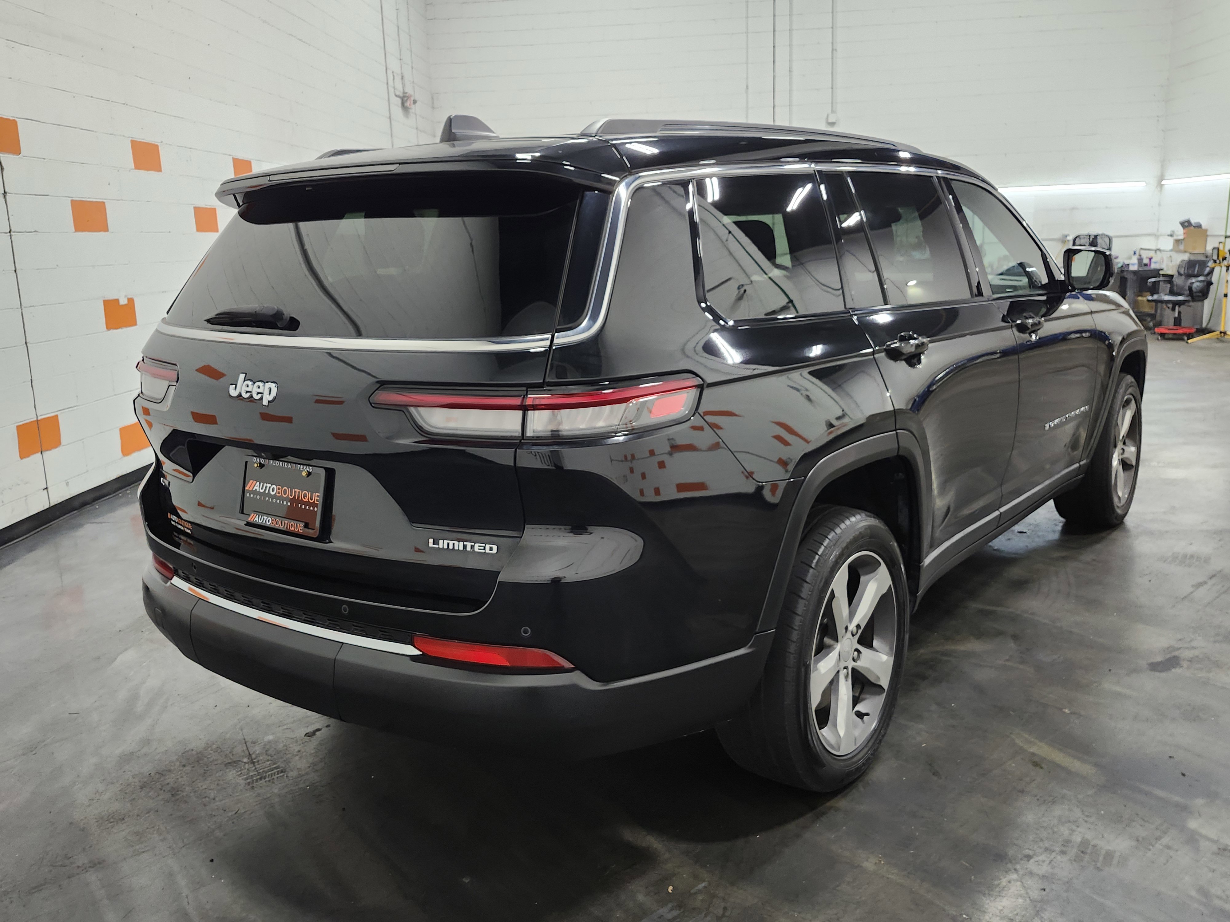 Used 2022 Jeep Grand Cherokee L Limited image 10