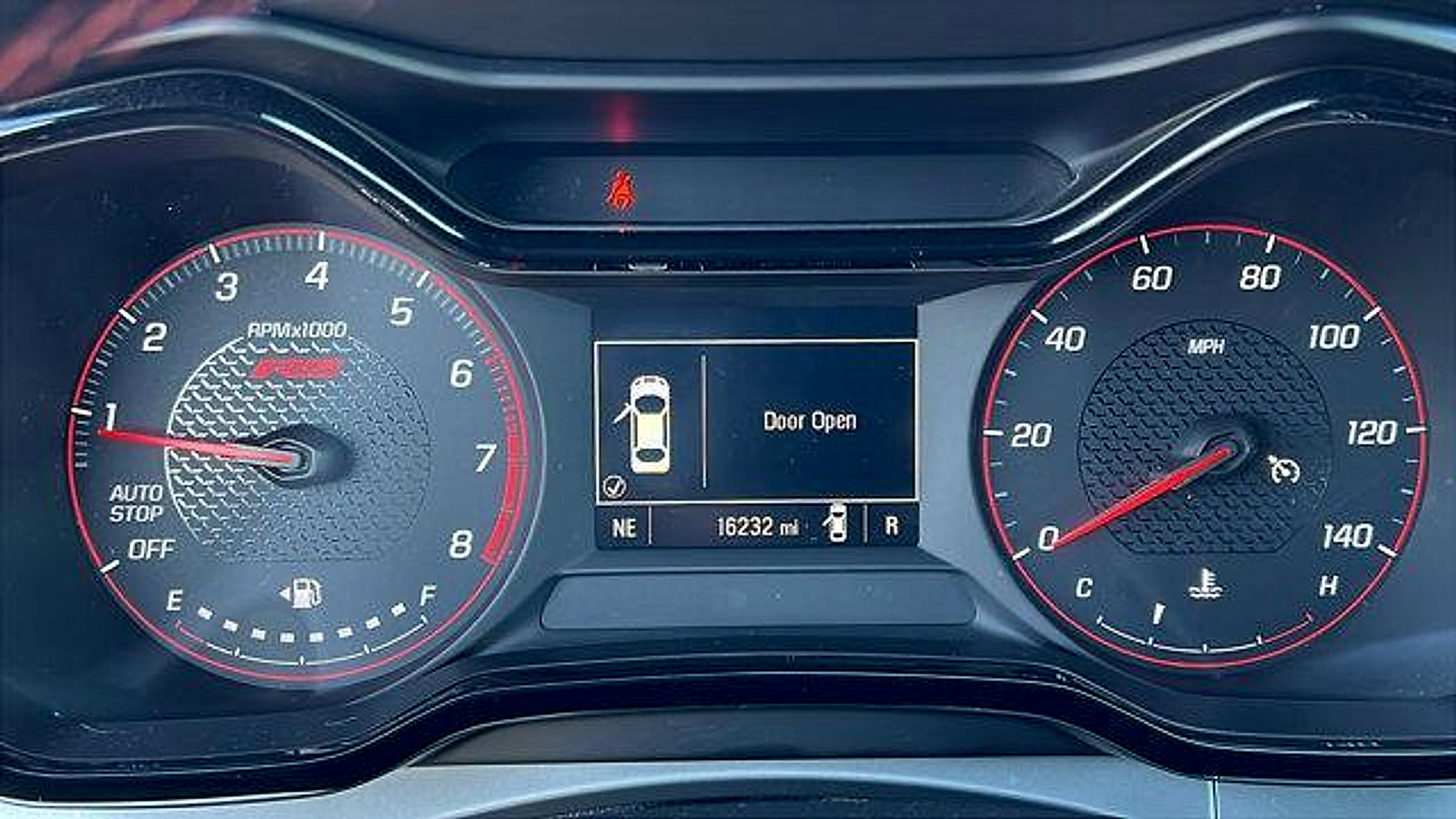 Certified 2024 Chevrolet Trax RS w/ Driver Confidence Package image 25