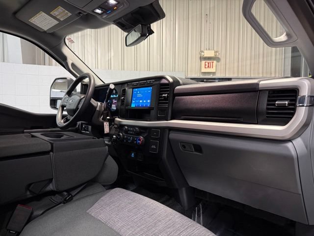 Used 2023 Ford F250 XLT w/ FX4 Off-Road Package AWD/4WD image 17