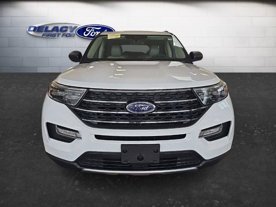 Used 2020 Ford Explorer XLT w/ Equipment Group 202A AWD/4WD image 10