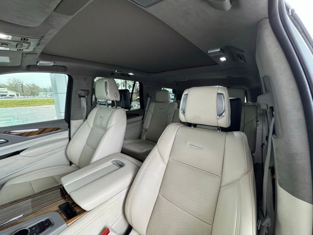 Used 2022 Cadillac Escalade Sport Platinum w/ Heavy-Duty Trailer Package image 15