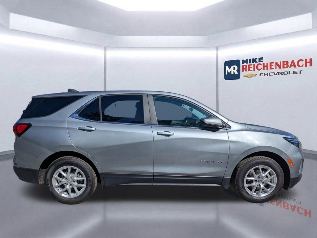 Used 2024 Chevrolet Equinox LT image 3