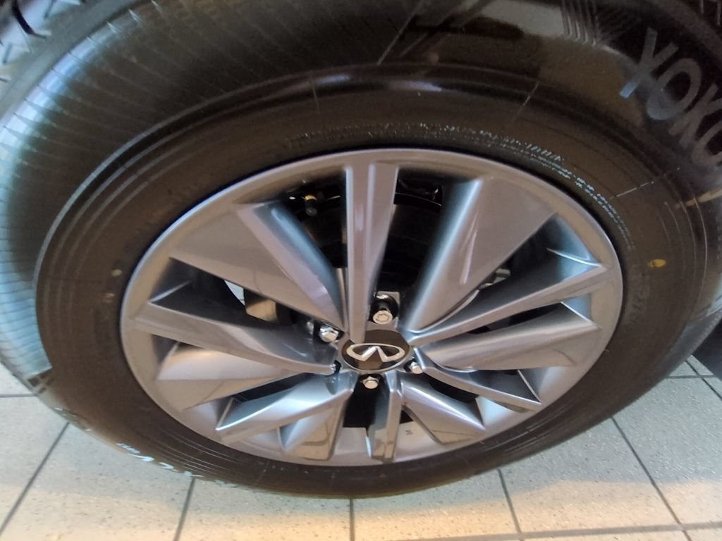 New 2027 INFINITI QX80 Pure RWD image 31