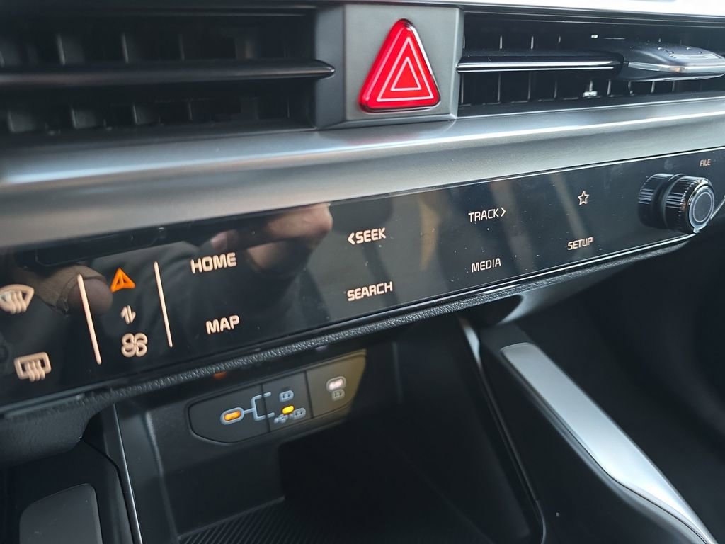 New 2026 Kia Sorento LX image 32