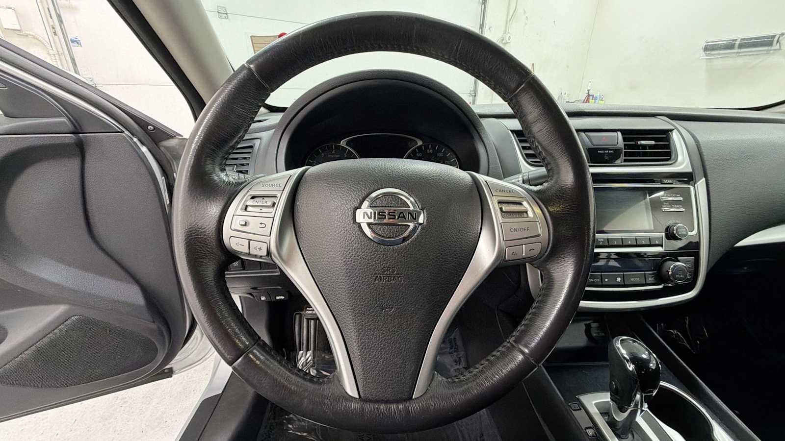 Used 2018 Nissan Altima 2.5 SV FWD image 16