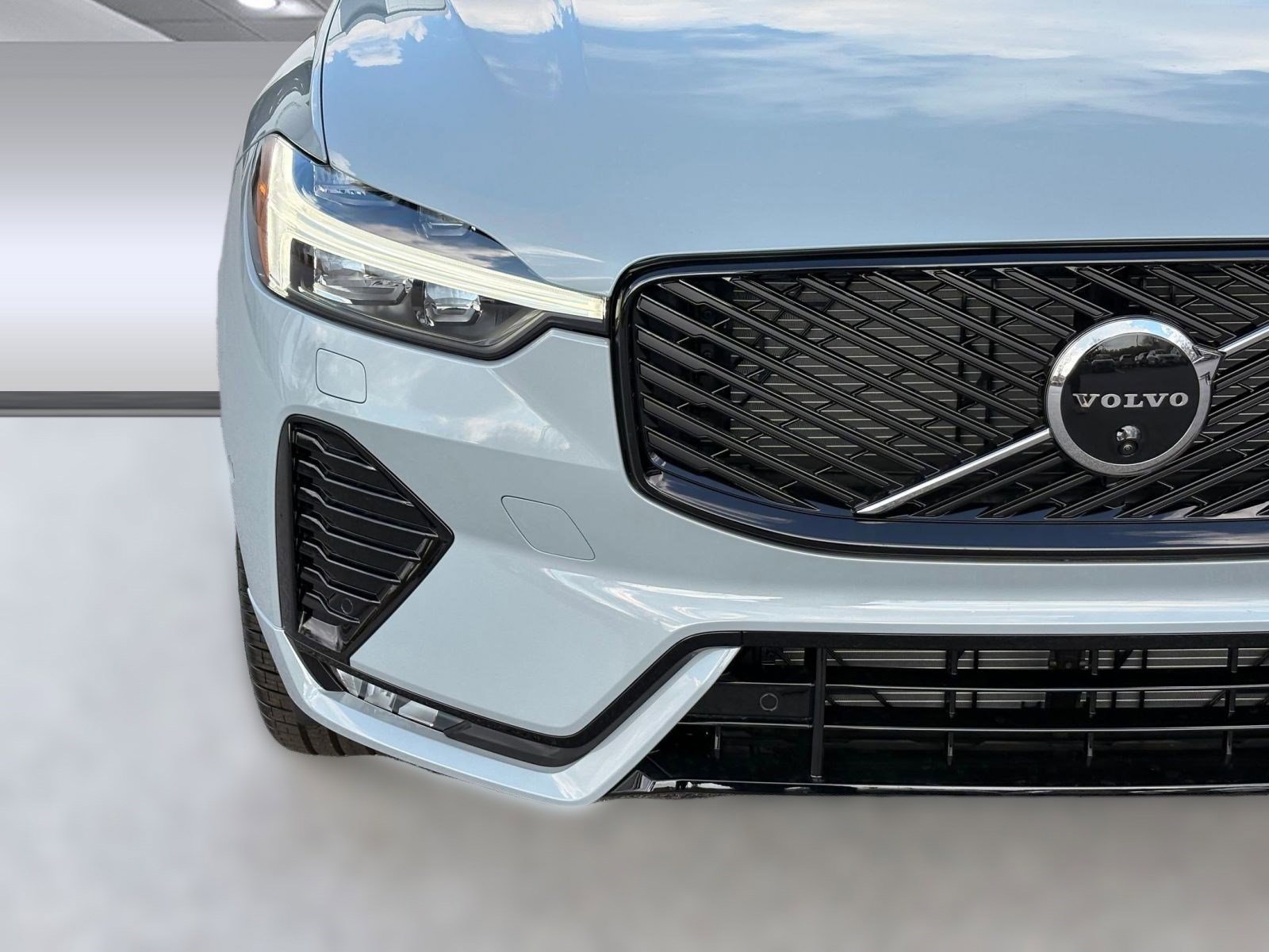 New 2026 Volvo XC60 B5 Ultra w/ Climate Package image 11