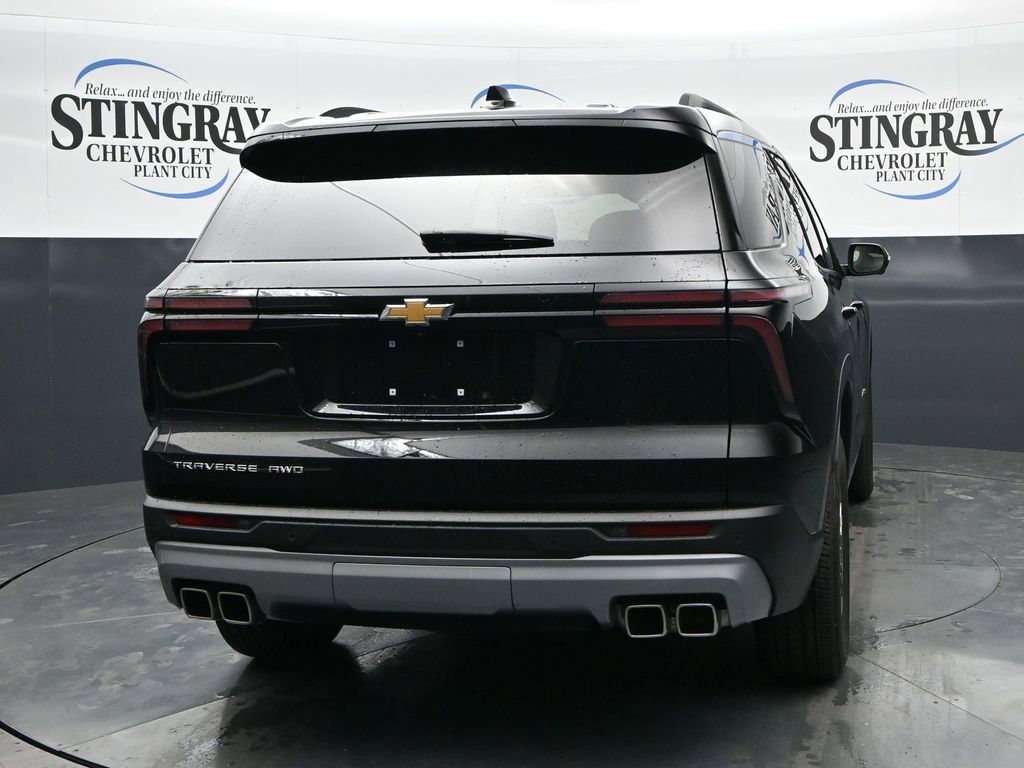 Used 2025 Chevrolet Traverse LT w/ Driver Confidence Package AWD/4WD image 6