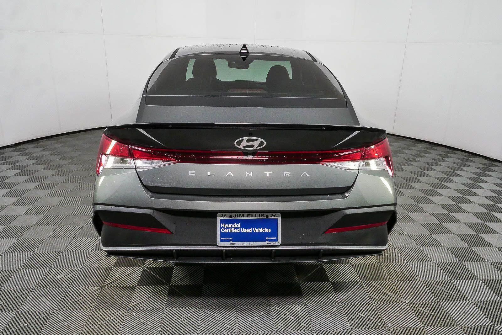 Certified 2025 Hyundai Elantra Sport FWD image 27