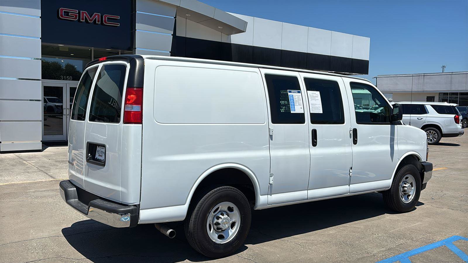 Used 2024 Chevrolet Express 2500 w/ Driver Convenience Package RWD image 7
