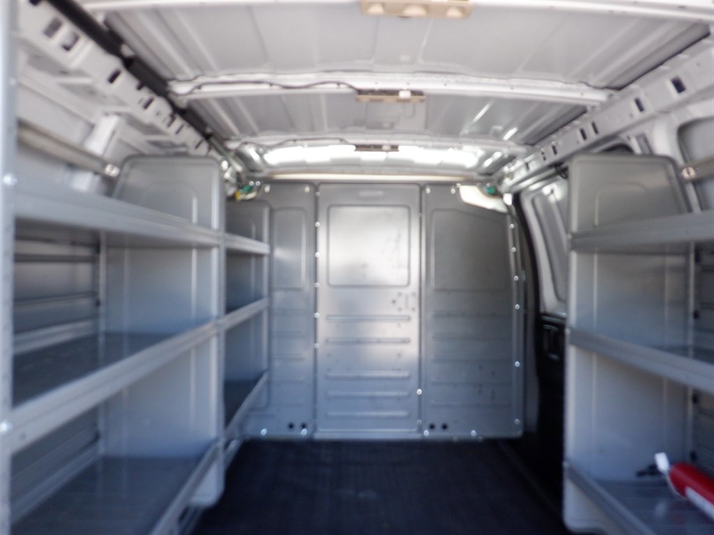 Used 2023 GMC Savana 2500 w/ Driver Convenience Package image 9