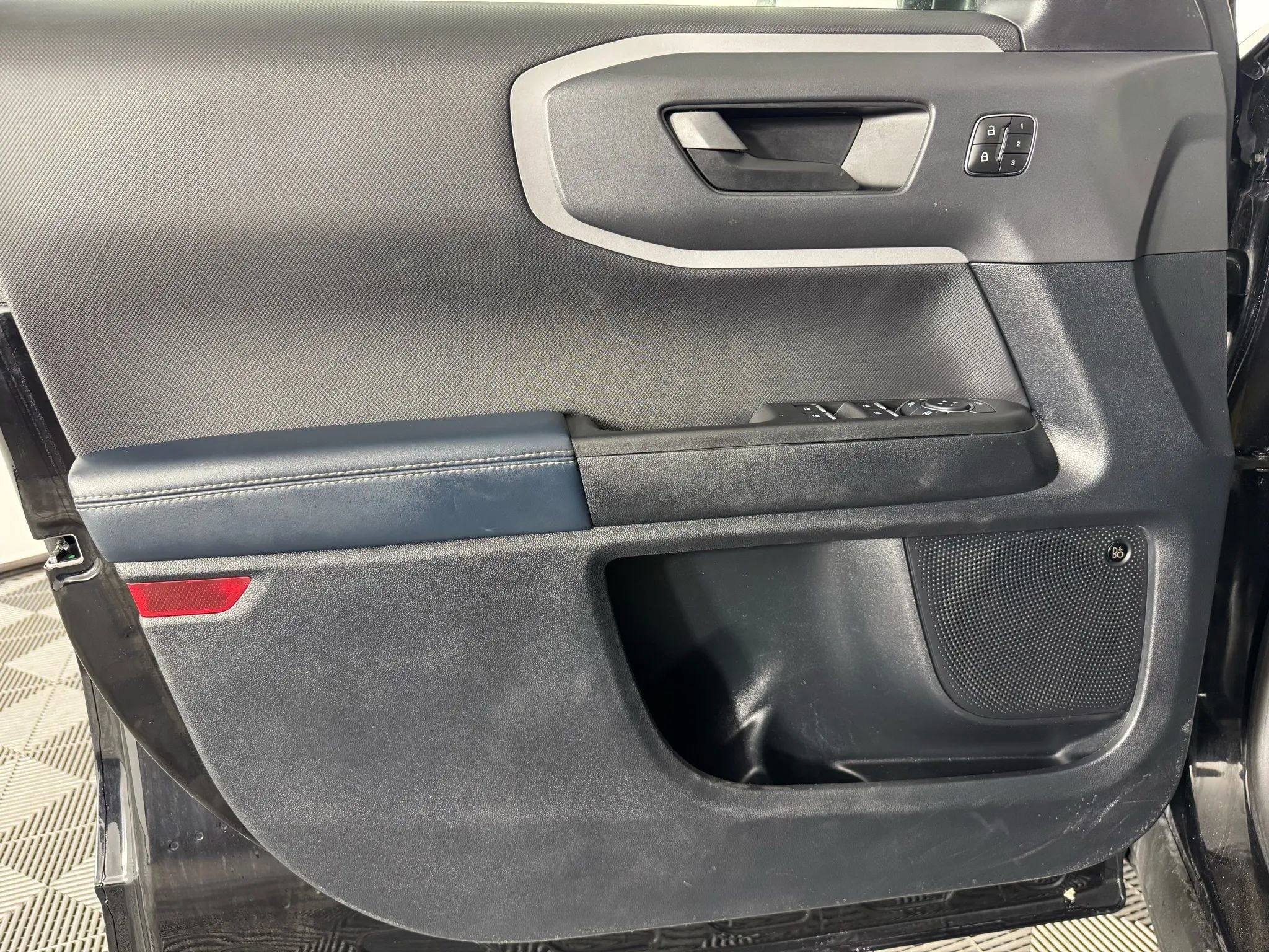 Used 2023 Ford Bronco Sport Outer Banks w/ Tech Package image 39