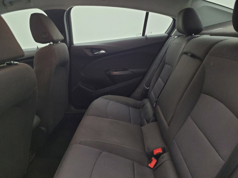 Used 2019 Chevrolet Cruze LT FWD image 18
