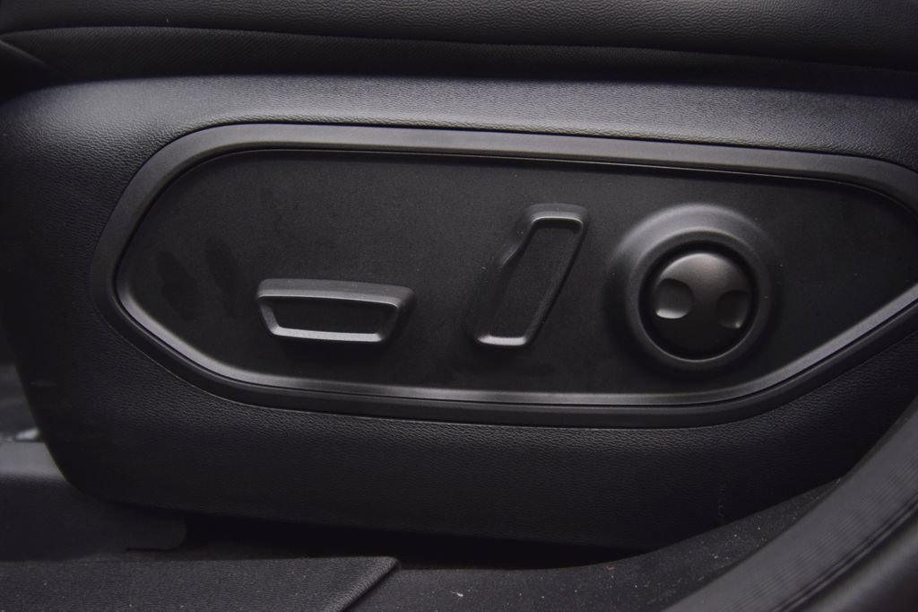 New 2026 Jeep Cherokee Overland AWD/4WD image 33