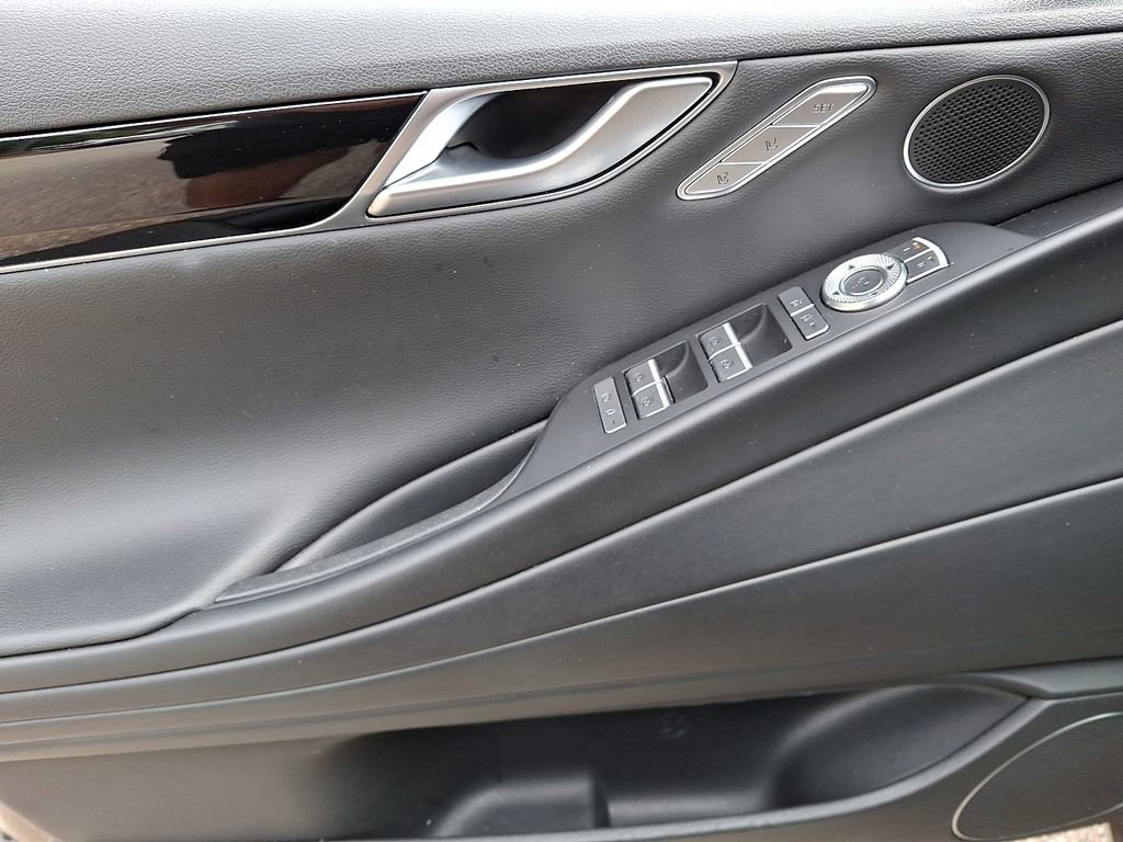 Used 2023 Genesis G80 2.5T image 13