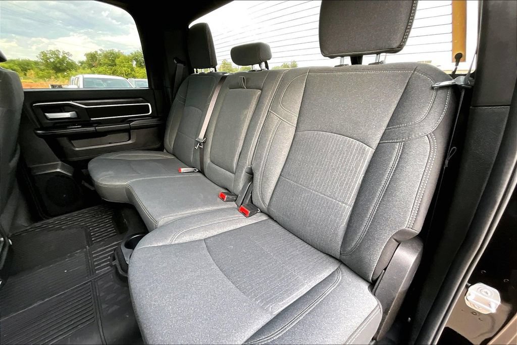 Used 2024 RAM 2500 Big Horn w/ Night Edition AWD/4WD image 31