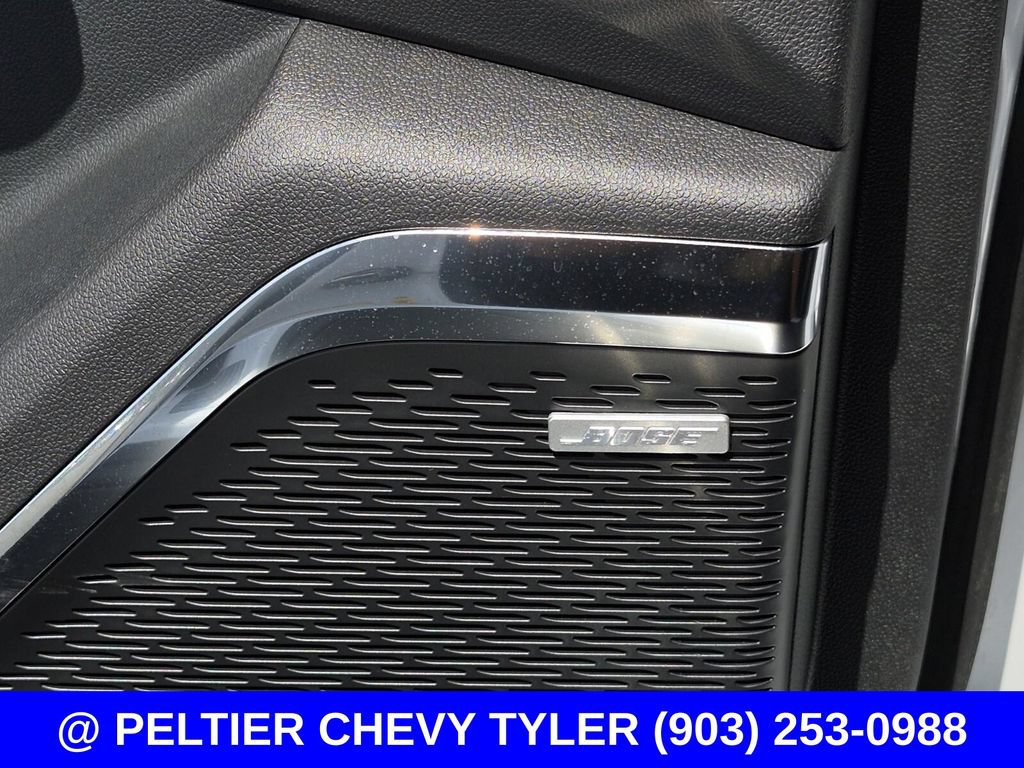 Used 2025 Chevrolet Traverse High Country FWD image 36
