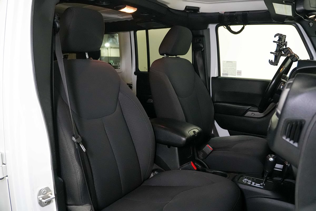 Used 2017 Jeep Wrangler Unlimited Sport w/ Quick Order Package 24S AWD/4WD image 26