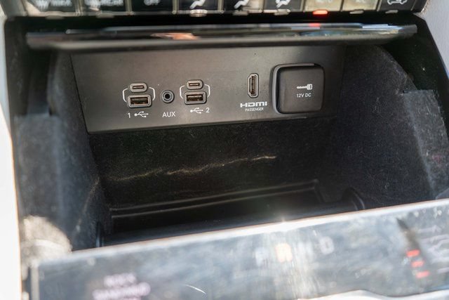 Used 2022 Jeep Grand Cherokee Overland AWD/4WD image 33