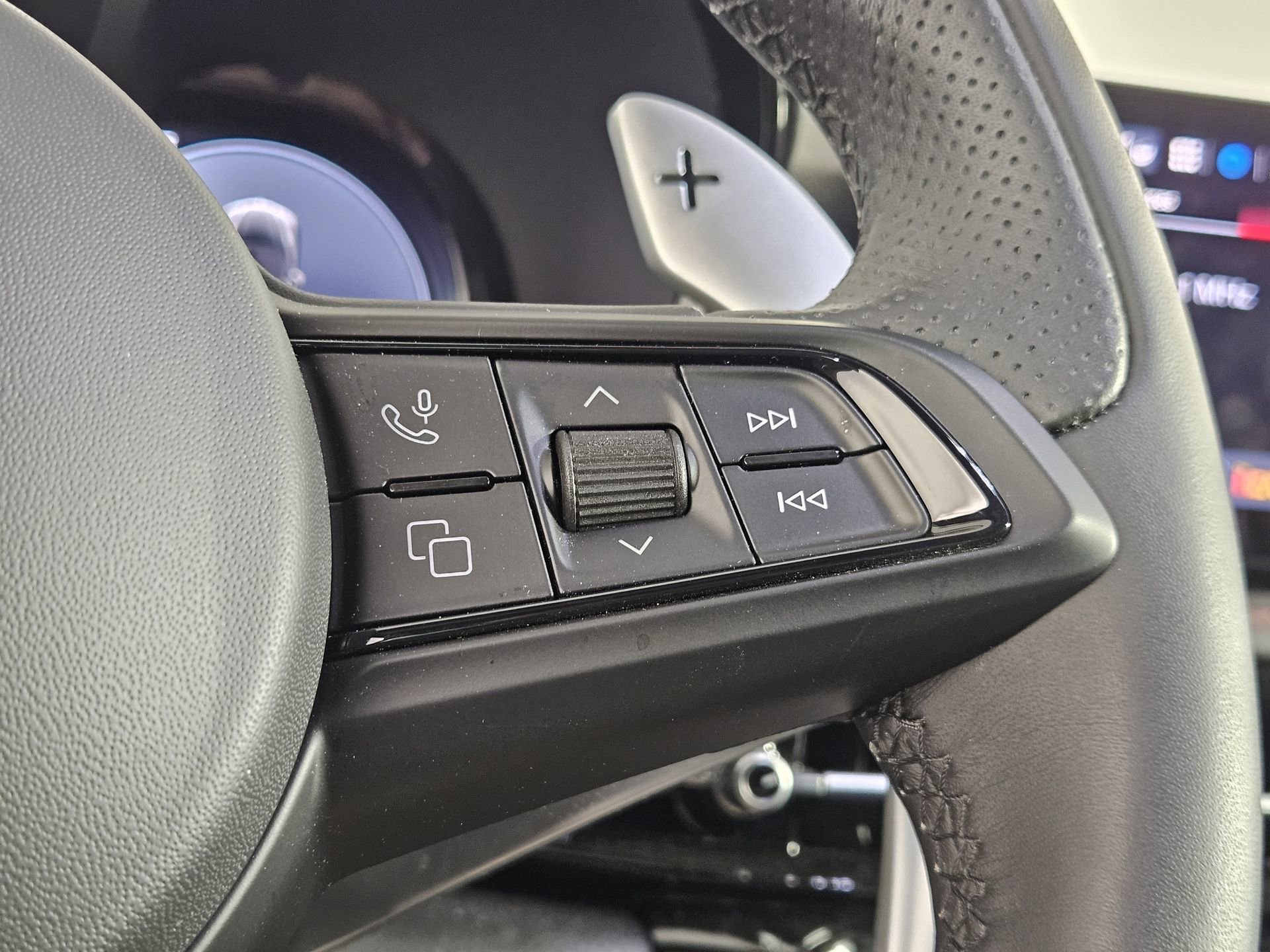 Used 2025 Alfa Romeo Tonale Tributo Italiano AWD/4WD image 26