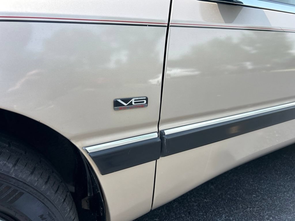 Used 1992 Chrysler LeBaron LX FWD image 6