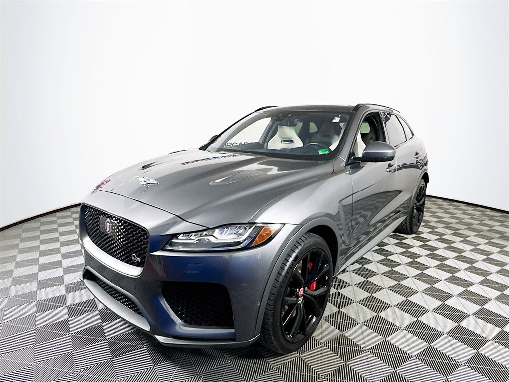 Used 2019 Jaguar F-PACE SVR image 3