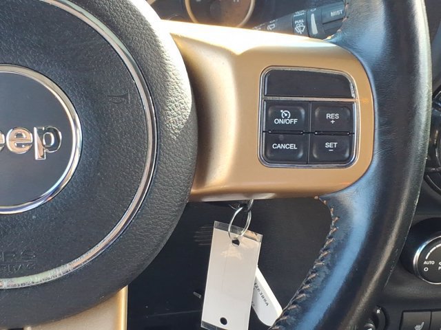 Used 2014 Jeep Wrangler Unlimited Sahara AWD/4WD image 17