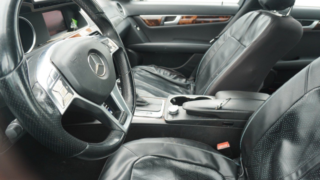 Used 2013 Mercedes-Benz C 250 Sedan image 8