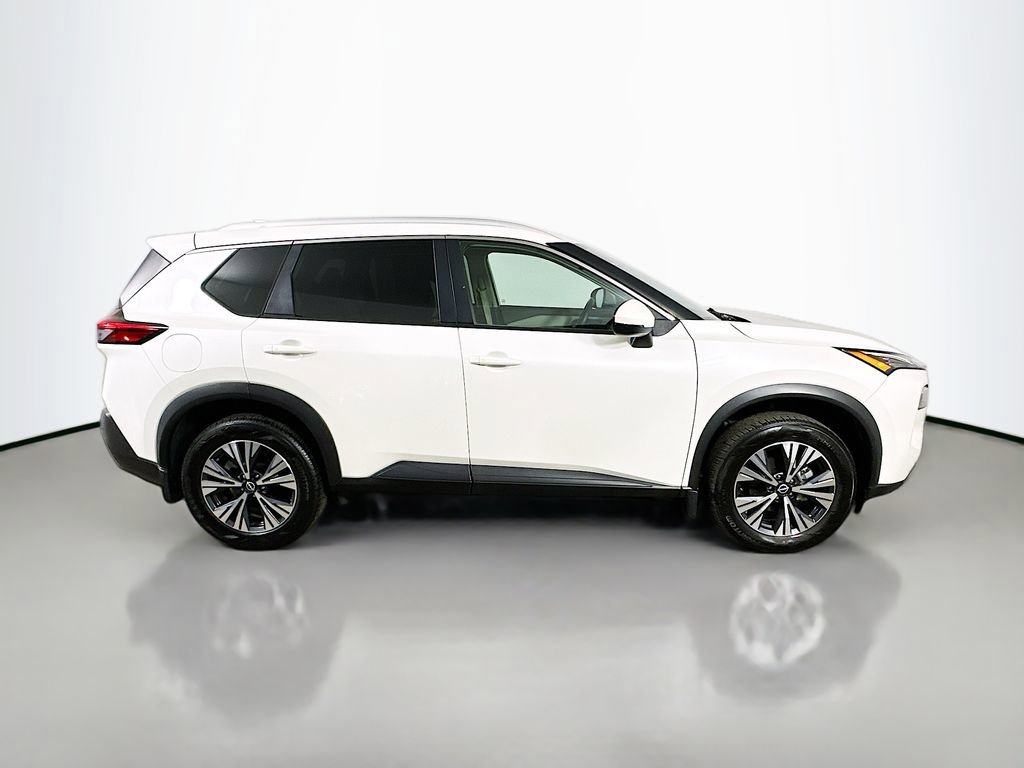 Used 2022 Nissan Rogue SV w/ SV Premium Package image 7