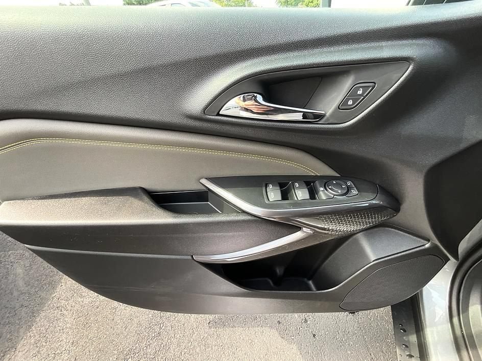 New 2026 Chevrolet Trax ACTIV w/ Sunroof Package FWD image 18