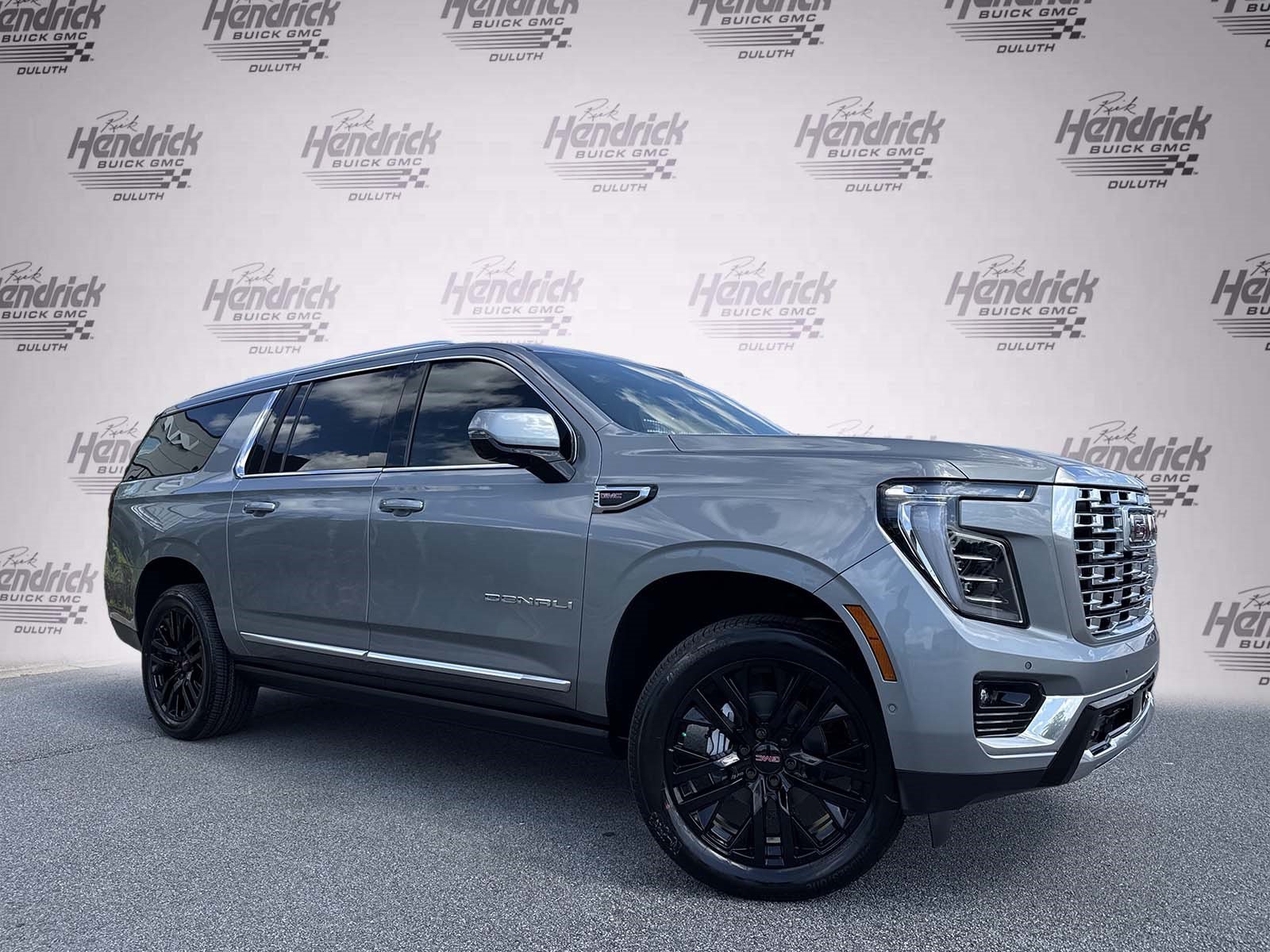 New 2026 GMC Yukon XL Denali w/ Sun & Power Step Package AWD/4WD image 2